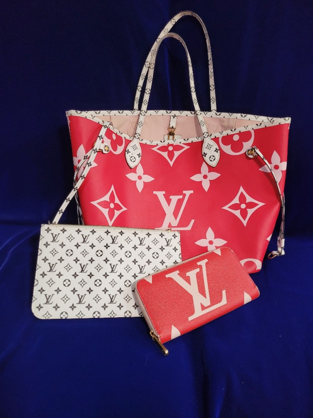 LOUIS VUITTON Giant Monogram Neverfull MM Tote and zip wallet Red Pink
